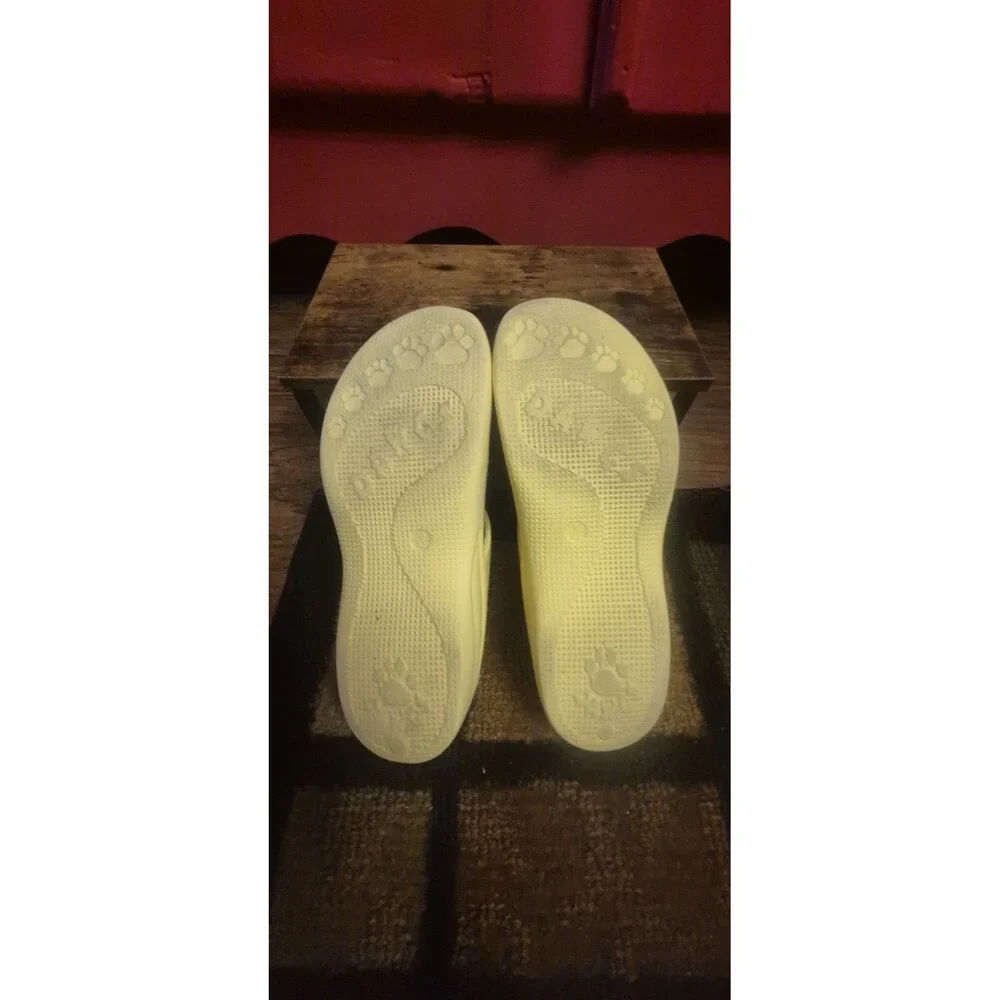 DAWGS Ladies 10 Z-Sandals Arch Support Sandals  Butter Yellow Comfort Slides EUC